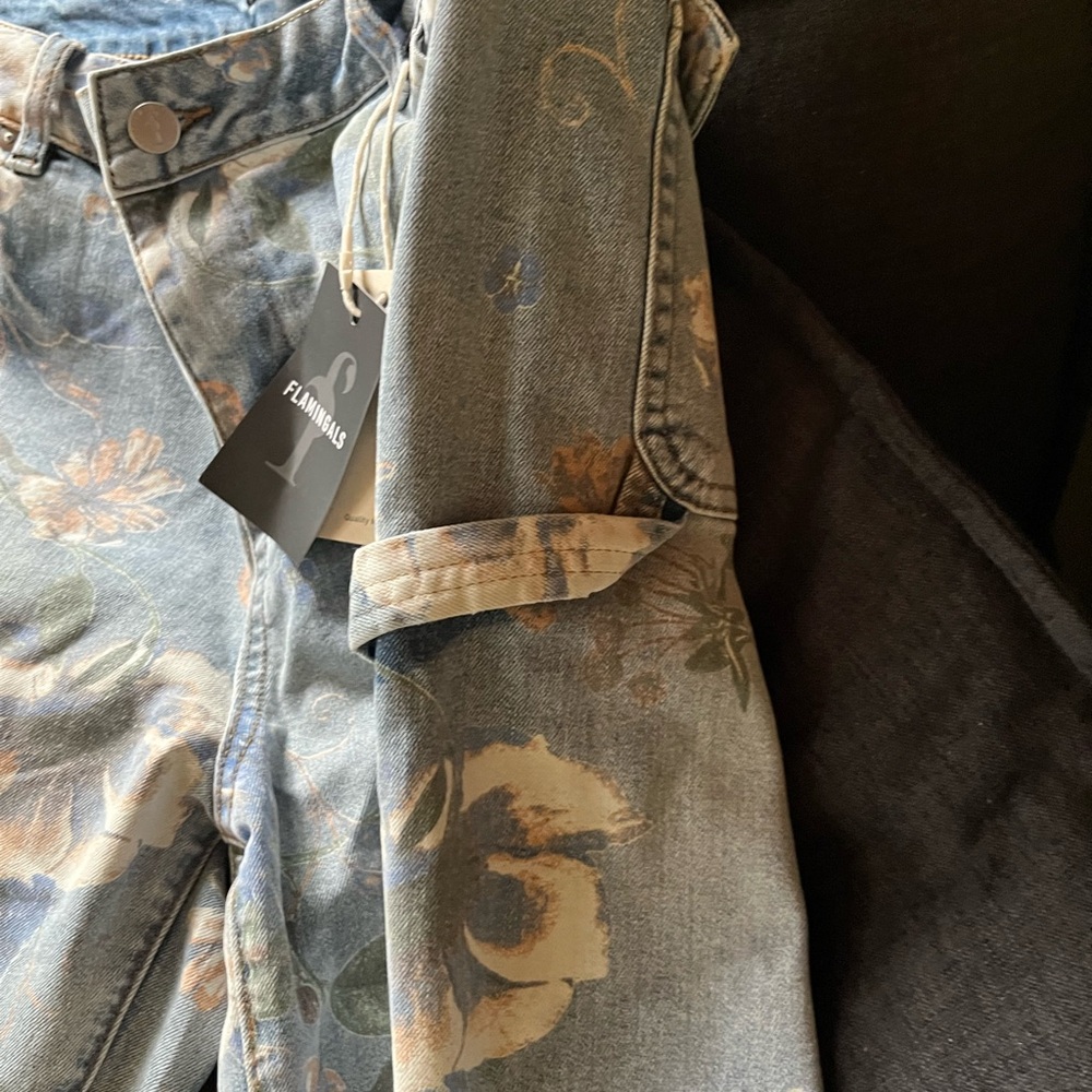 Flamingals 2x Floral Straight-Leg Jeans in Light Blue - Picture 6 of 7